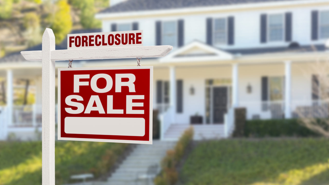 Foreclosure Explained: How and Why It ...